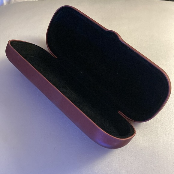 Wine Coloured Satin Finish Hard Clam Shell Eyeglass Case - Picture 3 of 8